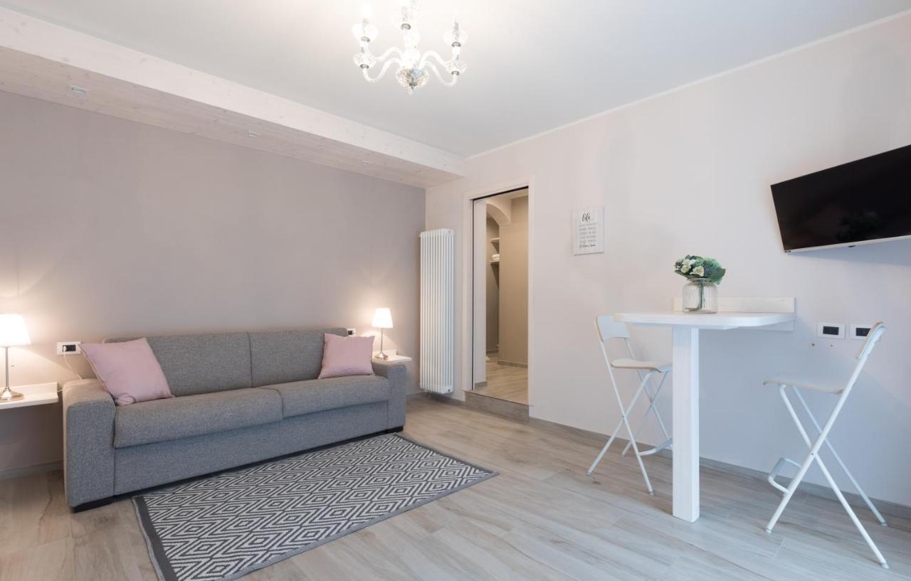 Residenza Conca Verde B&B La Suite Rogolo エクステリア 写真